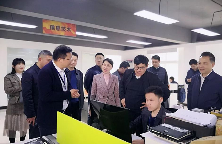 中國工程院李曉紅院長帶隊蒞臨中科天工調(diào)研指導02.jpg